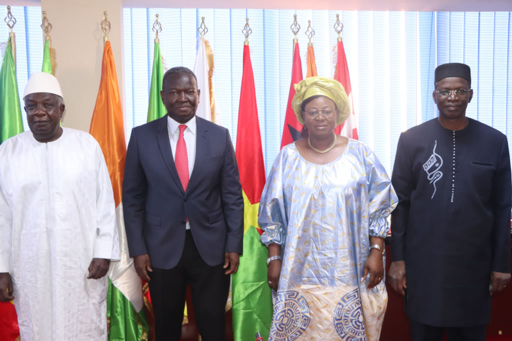 LE PRESIDENT DE L’ASSOCIATION DES MEDIATEURS DES PAYS MEMBRES DE L'UEMOA (AMP UEMOA) REÇU PAR ABDOULAYE DIOP