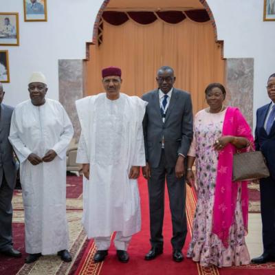 Visite de courtoisie des médiateurs de L'AMP-UEMOA au président Mohamed BAZOUM 